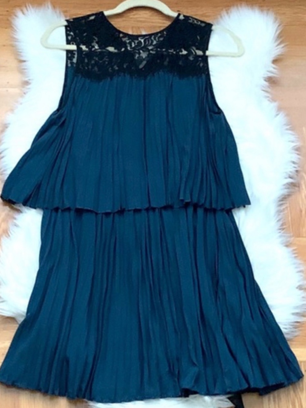 Rachel Zoe Bernice Dress size2 sleeveless Pleated Teal Dress w Black Lace Yoke